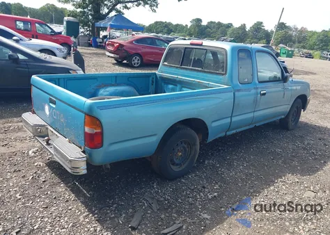 1996 Toyota Tacoma Xtracab from USA, damaged, VIN 4TAVL52N1TZ130965